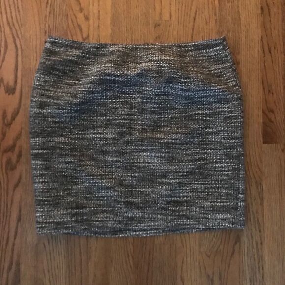 Ann Taylor Boucle Short Straight Skirt 14 - Picture 3 of 3